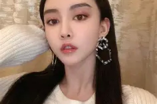 五一假期娱乐圈爆红！三个大瓜引热议——艳星削发为尼、断绝父子关系、知名女星被控出轨