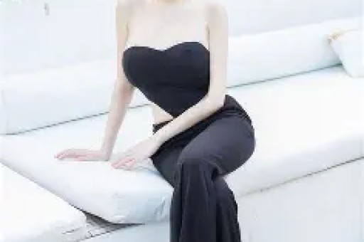 网红司晓迪直播骂白鹿“素颜普通、媚男看不起人”！评论区翻车连闺蜜都拆台蹭热度翻车最快的一次